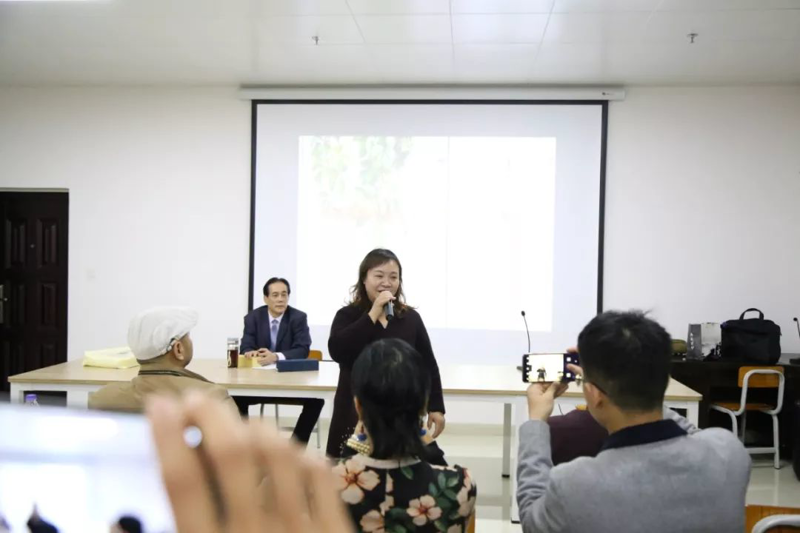 我馆举行2019年“群文画事”艺术文化惠民系列活动——中越民族文化交流活动汇谈暨书画笔会